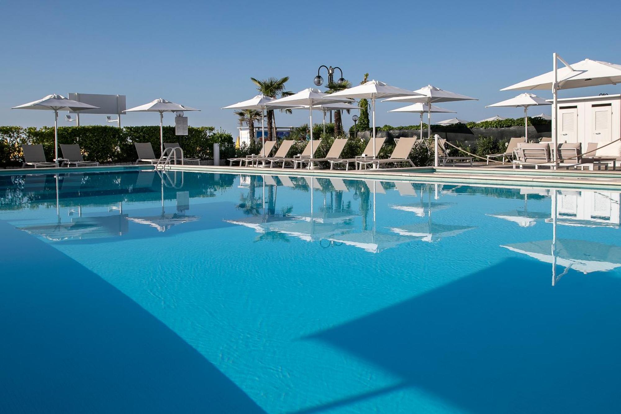 לידו די ג'סולו Hotel Imperial Palace מראה חיצוני תמונה